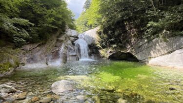 尾白川　鞍掛沢～乗越沢～日向山　山で出会った人と沢登り